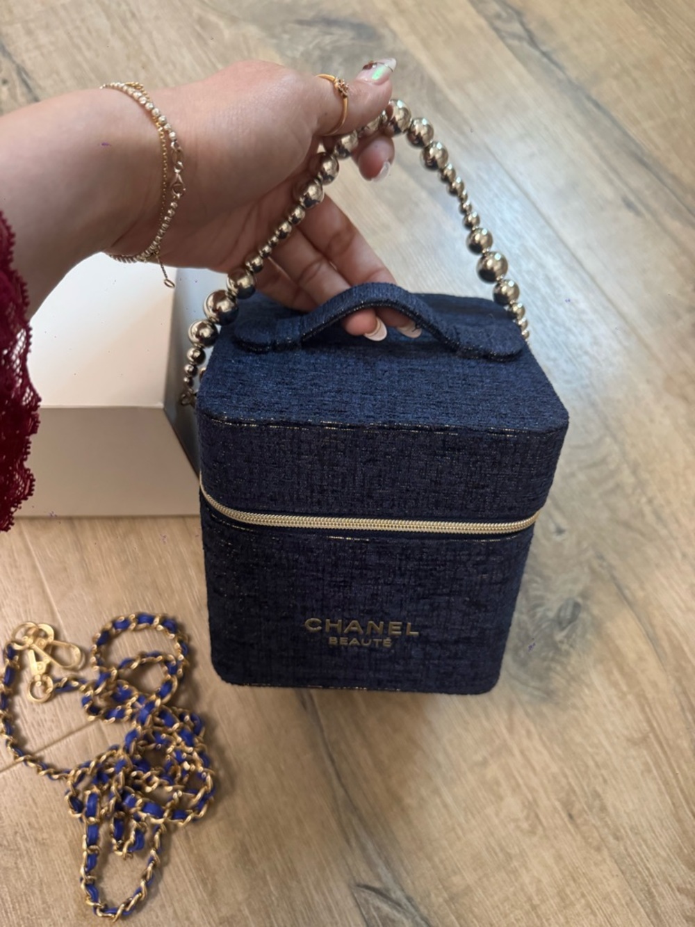CHANEL Blue Quilted Cosmetics Case with Gold Logo - Picture 3 of 6